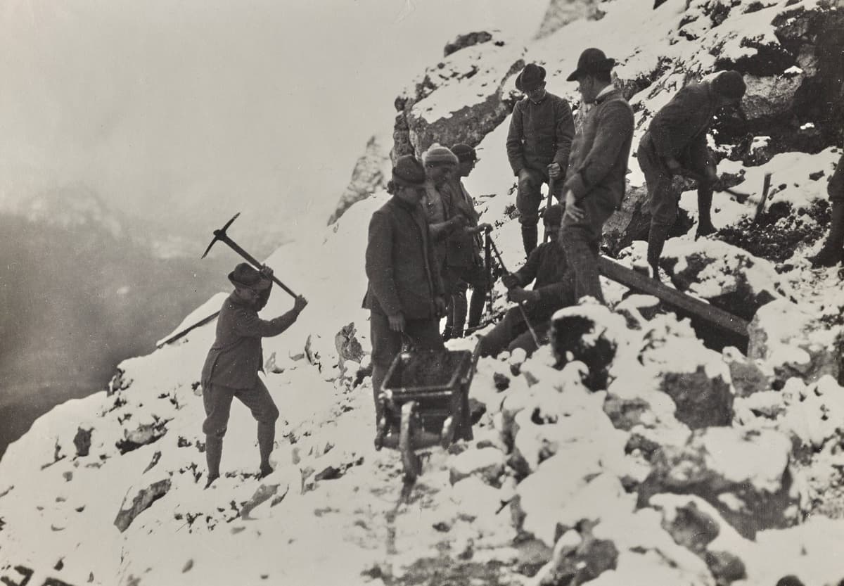 Alpini al lavoro in quota, 1916