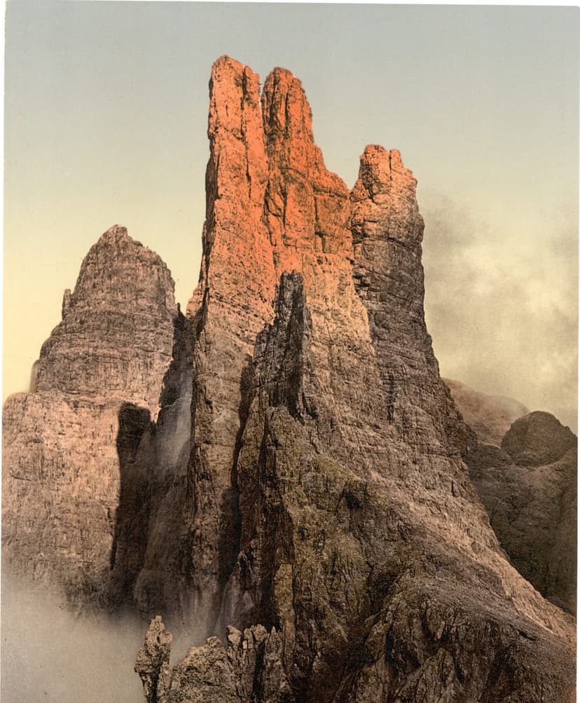 Le torri di roccia all'alba